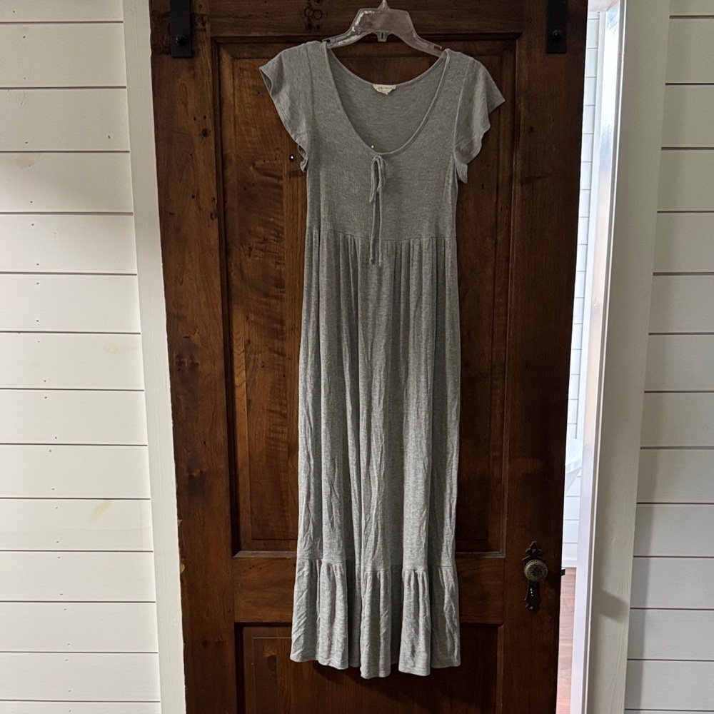 Women’s Gray Tie-Front Maxi Dress